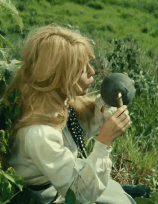 Cigare-Cubain-de-Brigitte-Bardot-03-03-2026.gif